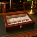 Coffret à montres en bois couleur acajou, 12 emplacements, vitrine et fermoir doré - vue 4