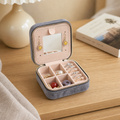Mini coffret à bijoux en velours, fermeture zippée et miroir intégré - vue 5